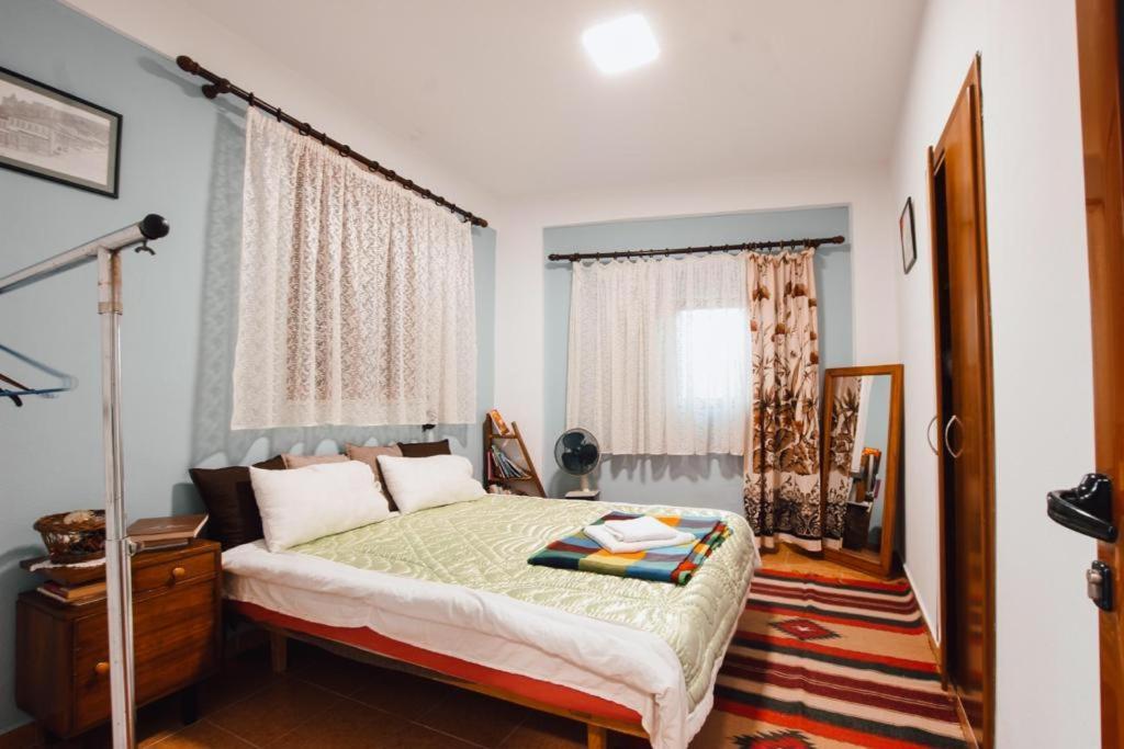 ジロカストラBb Apartamentアパートメント エクステリア 写真